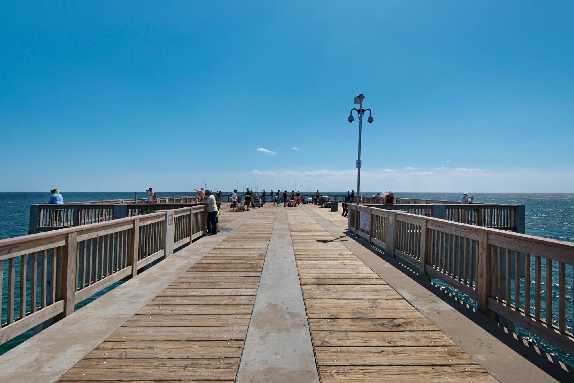 Holiday home Corner Unit! To Ocean Views! Close To Pier Park!