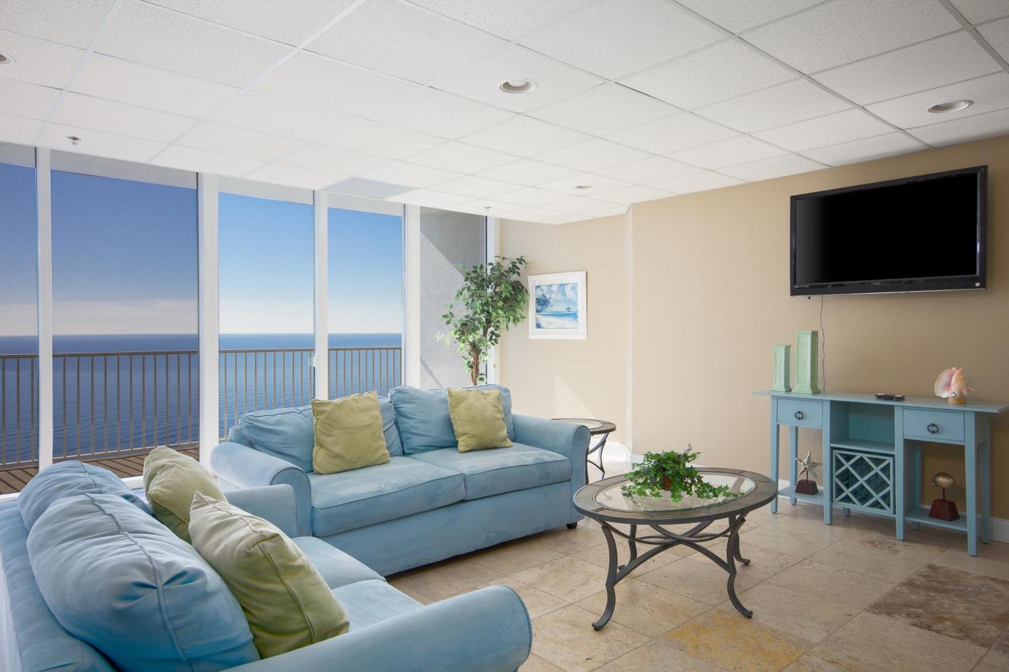 Corner Unit! To Ocean Views! Close To Pier Park! Holiday home *