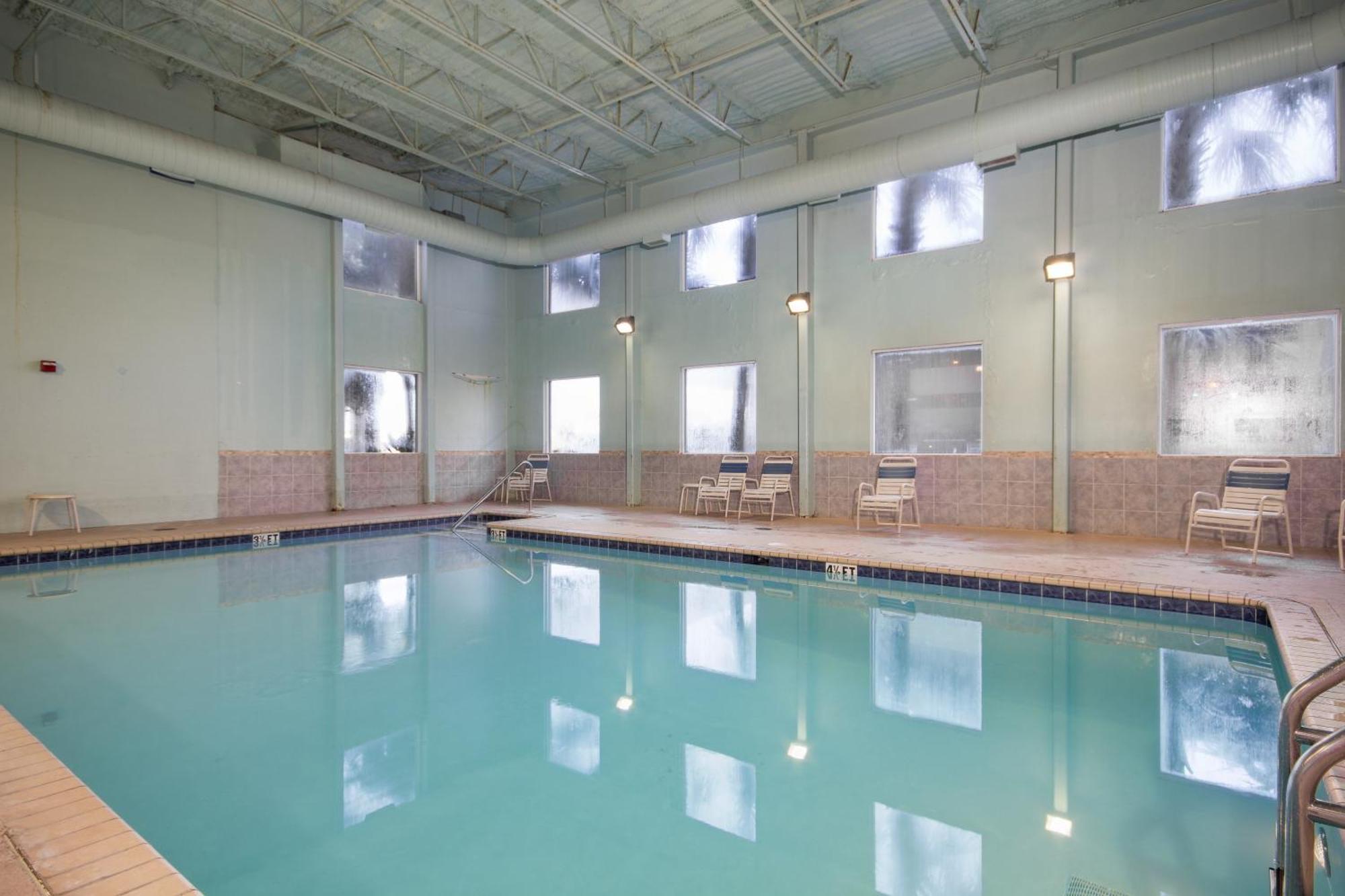 Holiday home Corner Unit! To Ocean Views! Close To Pier Park! *