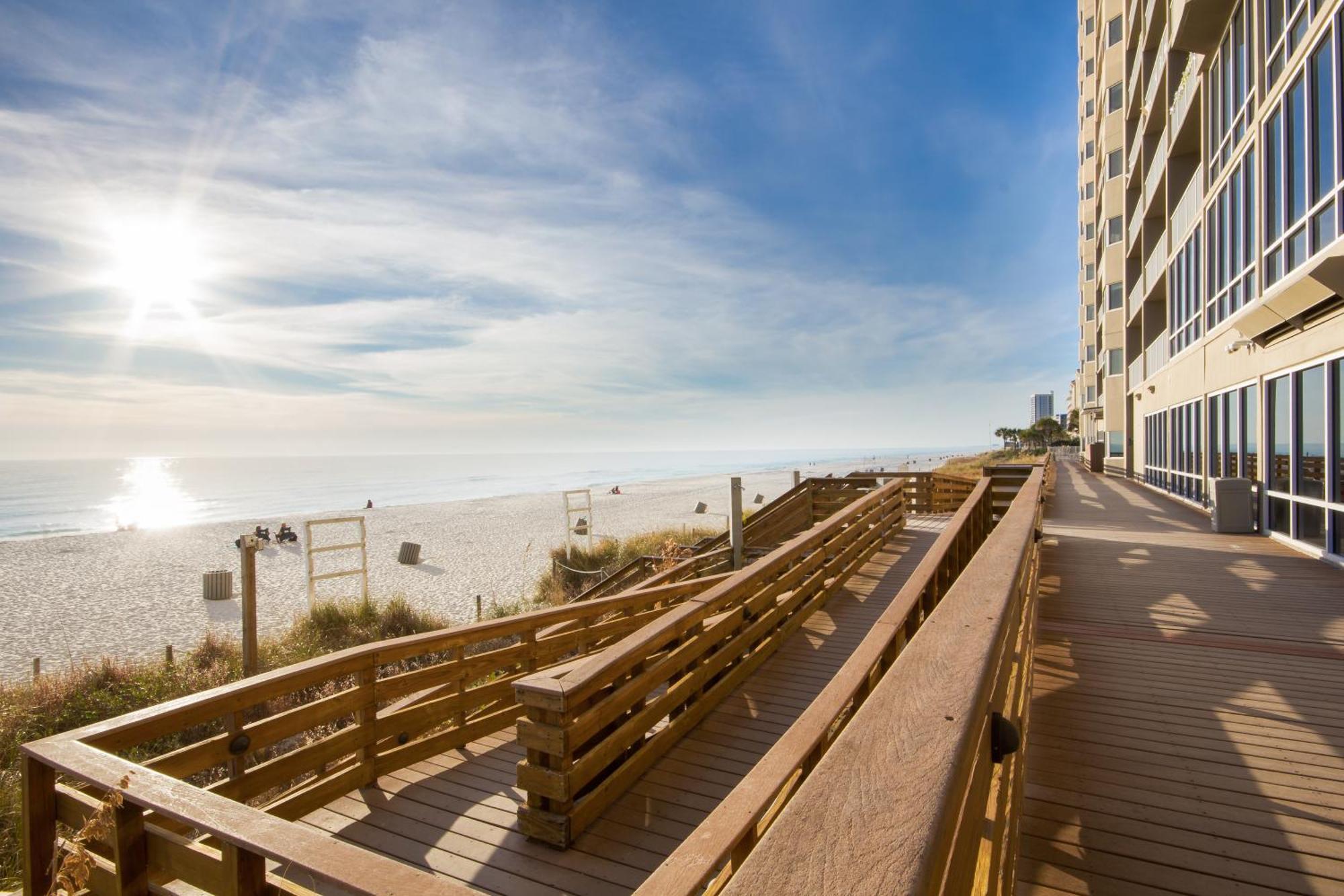 Corner Unit! To Ocean Views! Close To Pier Park! Panama City Beach